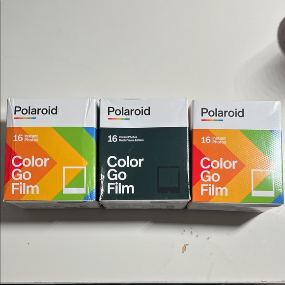 Polaroid Go Instant Camera with Clip - White - Picture 3 of 3